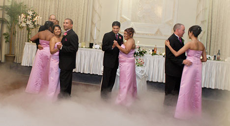 Golden Sands Receptions golden-sands-dancing.jpg